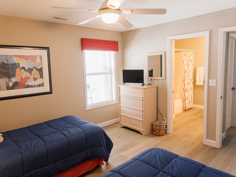 BEDROOM 3 - TWIN BEDS