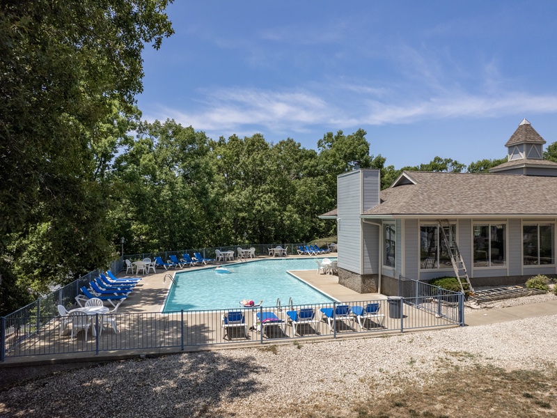Complex pool