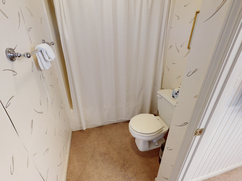Bathroom 1 - adjoining bedroom 1