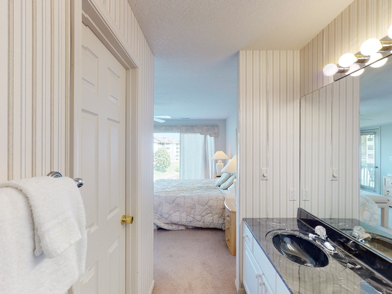 Bathroom 1 - adjoining bedroom 1