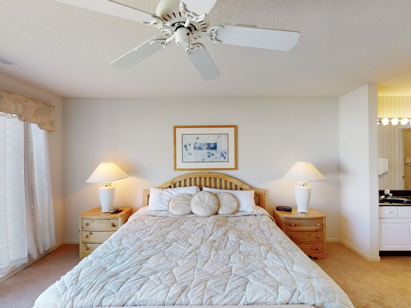 Bedroom 1 - King with lakeview