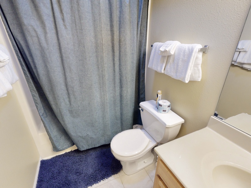 BATHROOM 2