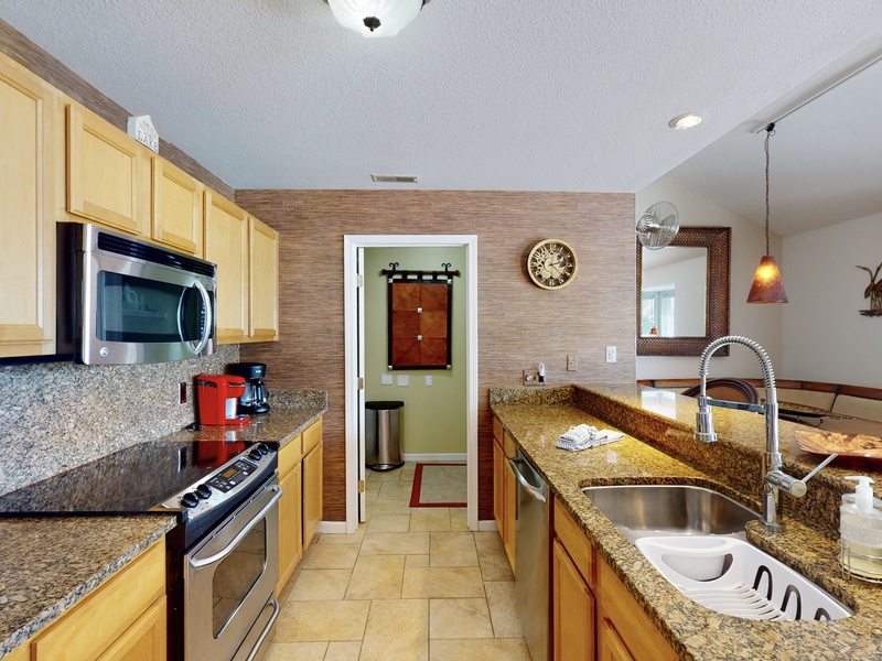KITCHEN