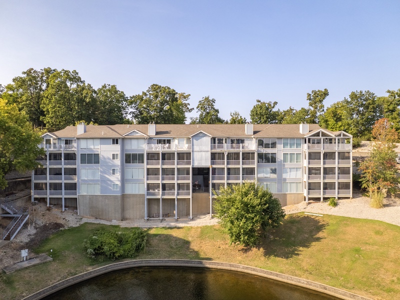 LAKESIDE EXTERIOR