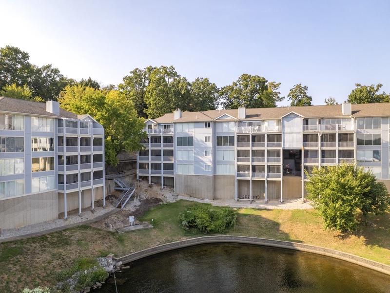 LAKESIDE EXTERIOR