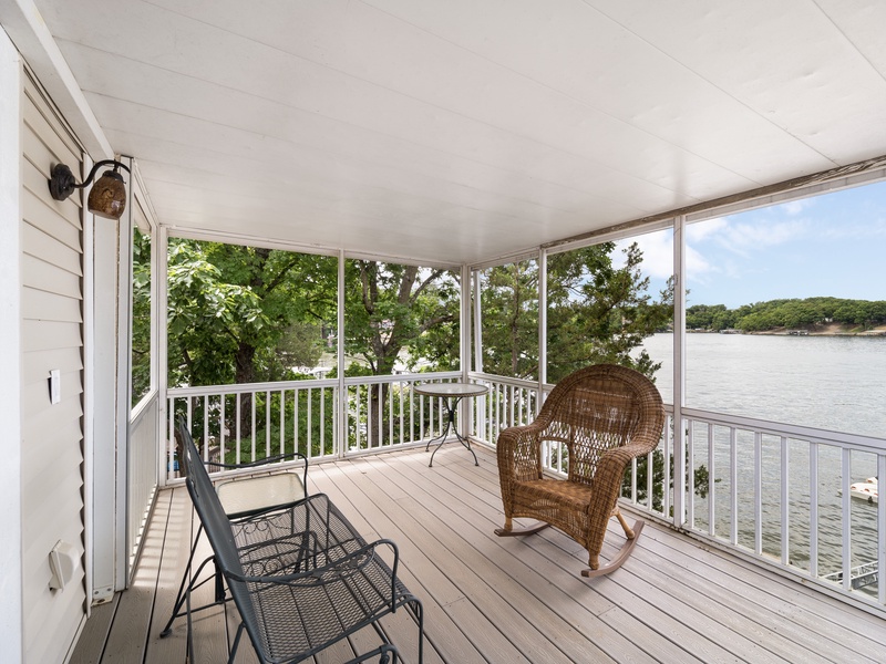 Upper level deck