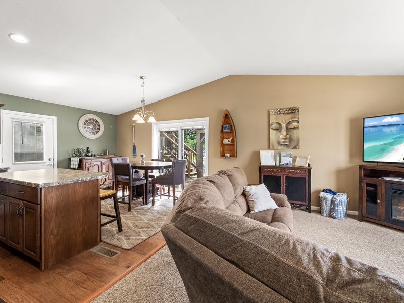 Upper level living area open to dining area