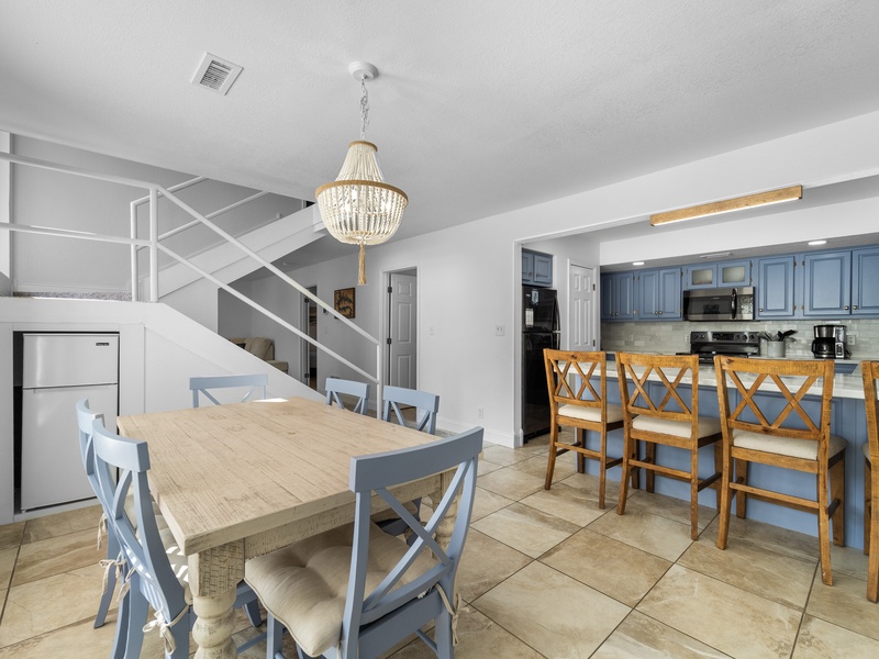 DINING AREA AND BREAKFAST BAR LOWER LEVEL