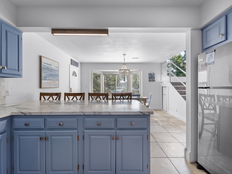 KITCHEN WITH BREAKFAST BAR LOWER LEVEL