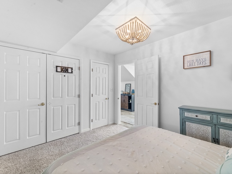 Bedroom 3 - Queen bed on lower level