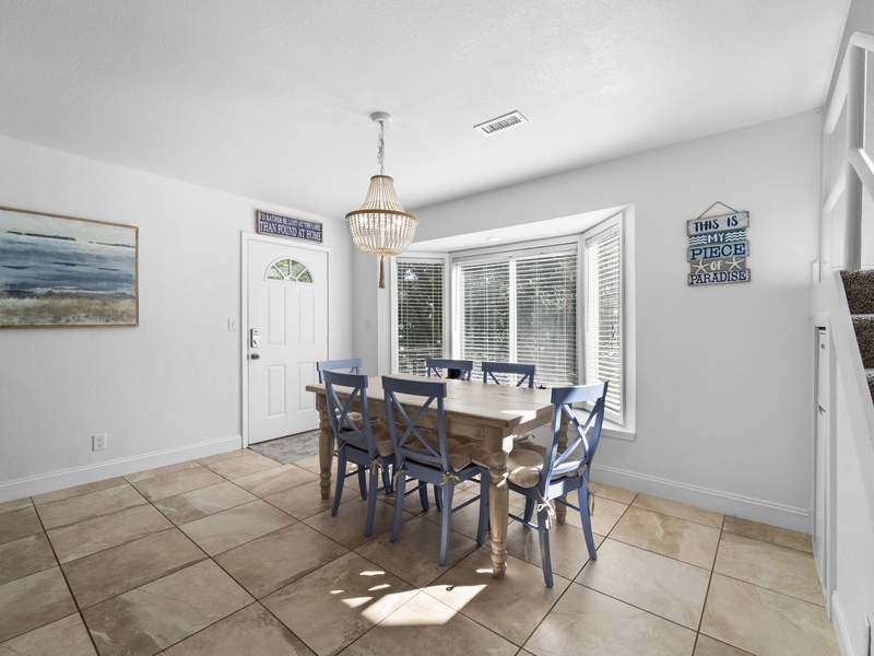 LAKEVIEW DINING AREA ON LOWER LEVEL