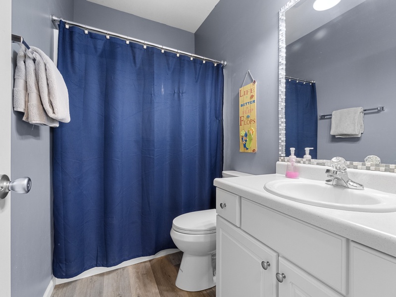 BATHROOM 3