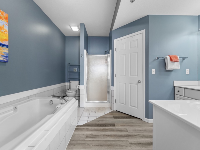 BATHROOM 1 - OFF BEDROOM 1