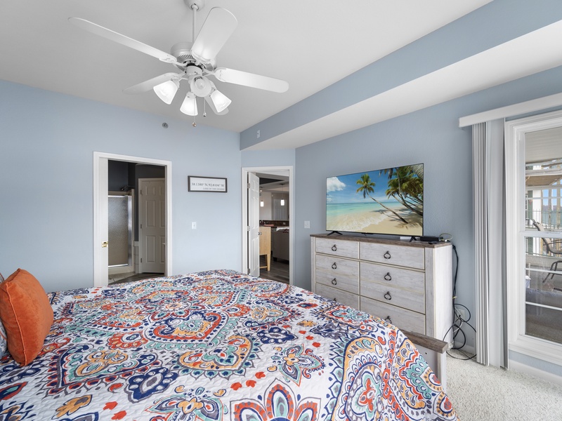 BEDROOM 1 - KING BED