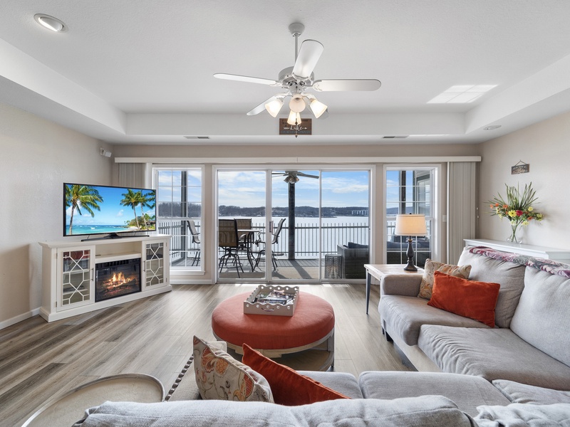 LAKEVIEW LIVING AREA