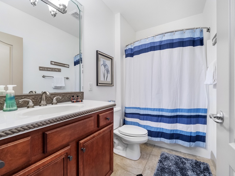 BATHROOM 3
