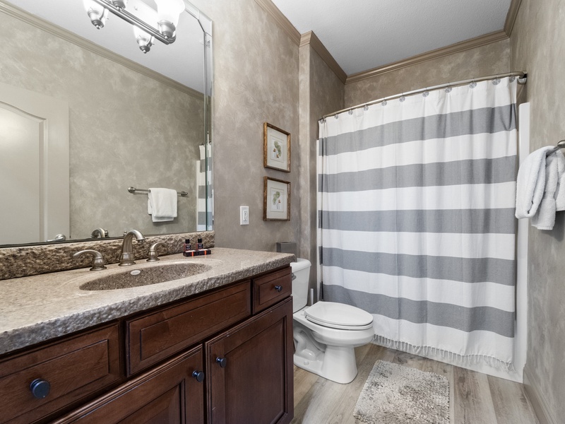 BATHROOM 2 - MAIN LEVEL