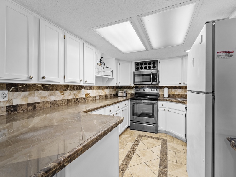 Kitchen lower level