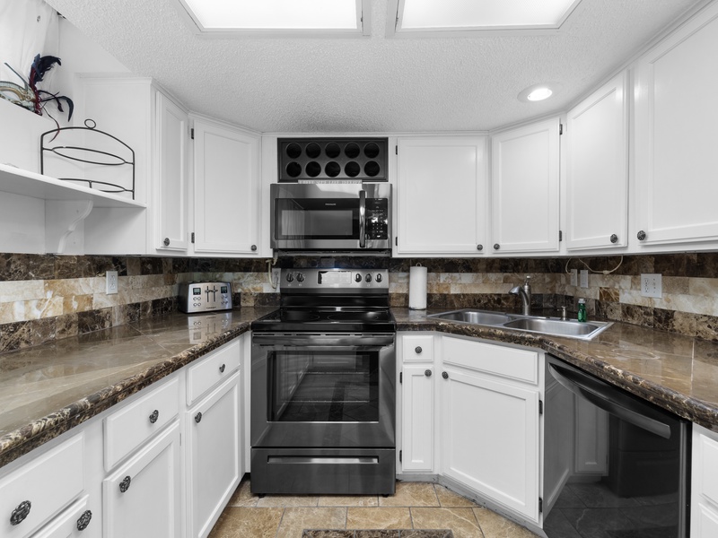 Kitchen lower level