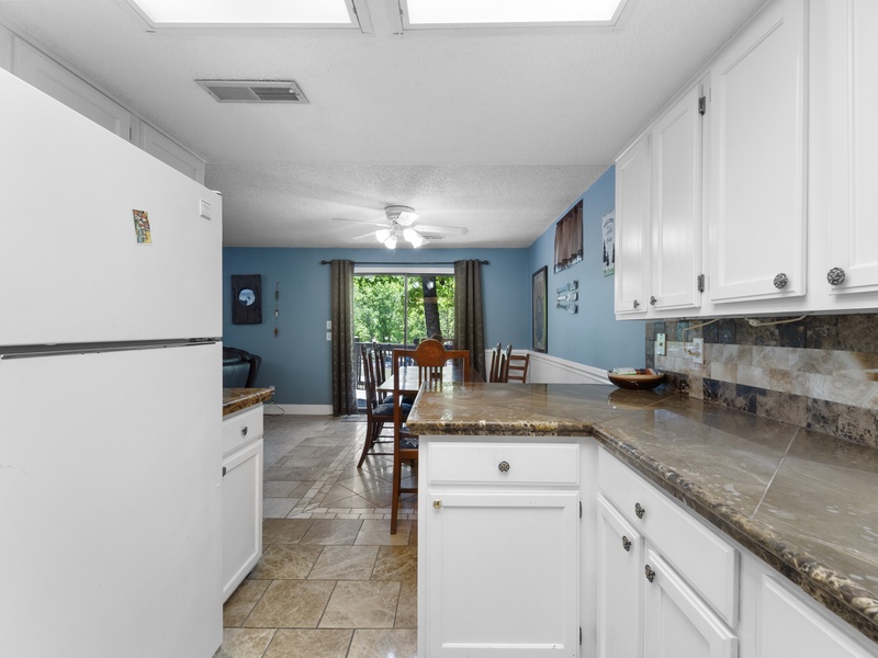 Kitchen lower level