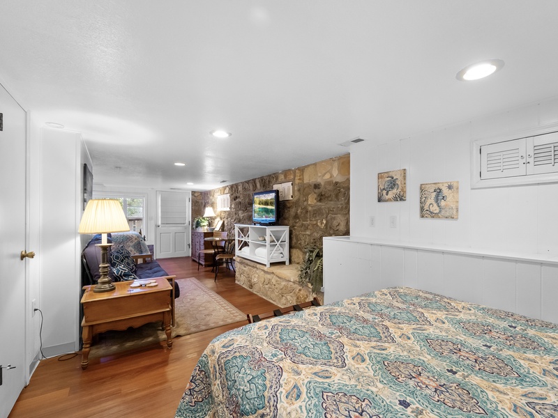 BEDROOM 3 - QUEEN BED, FULL BED AND FULL FUTON