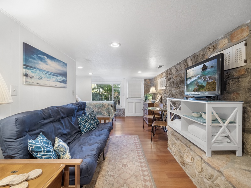 BEDROOM 3 - QUEEN BED, FULL BED AND FULL FUTON