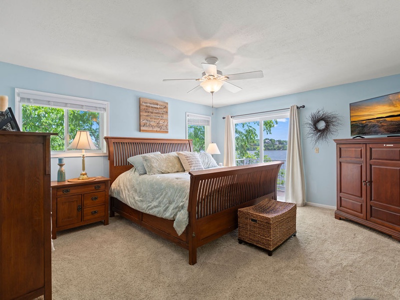 Bedroom 4 - King main level