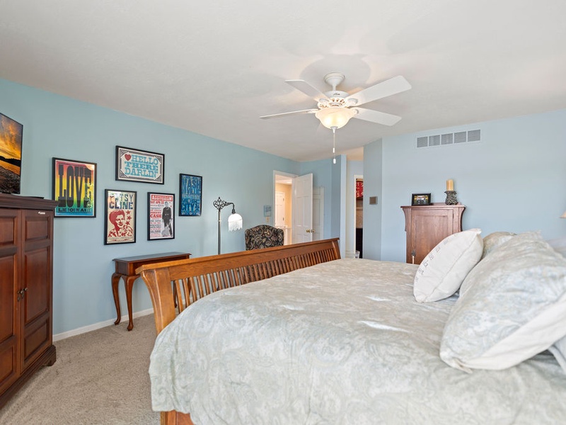 Bedroom 4 - King bed main level