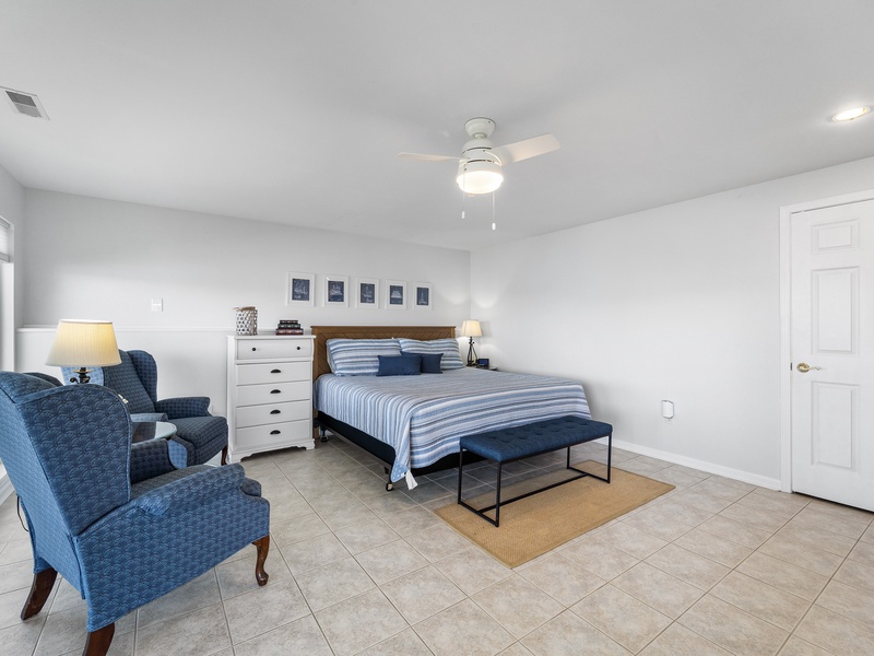 BEDROOM 3 - KING BED ON LOWER LEVEL