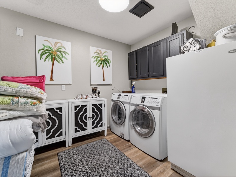 LAUNDRY ROOM - LOWER LEVEL