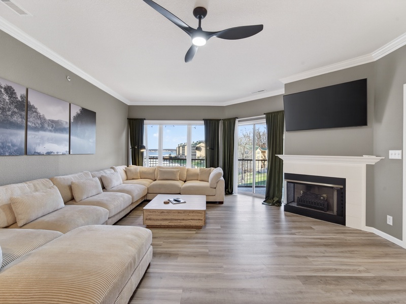 LAKEVIEW LIVING AREA