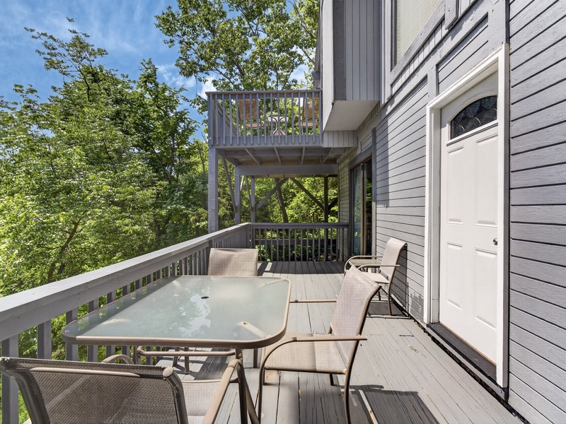 BACK DECK