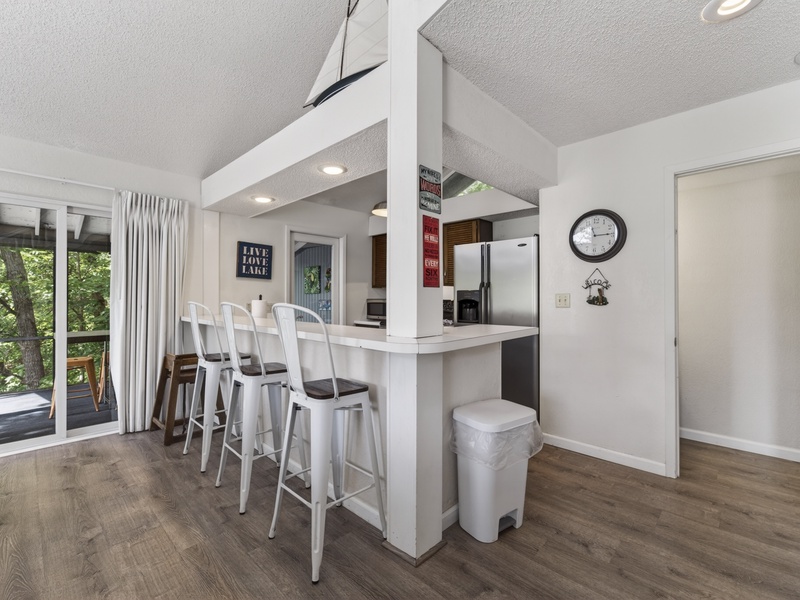 BREAKFAST BAR AND KITCHEN