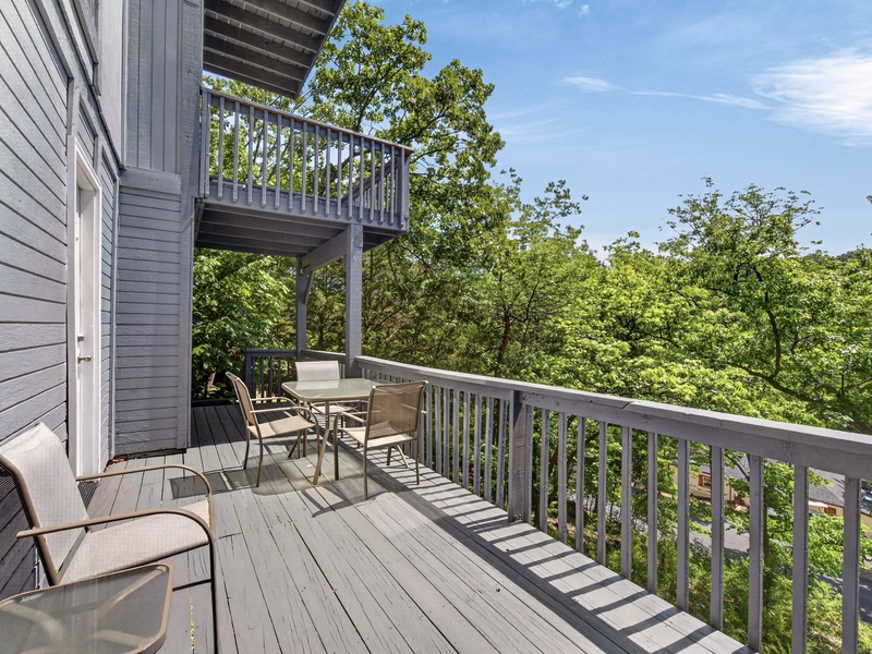 BACK DECK