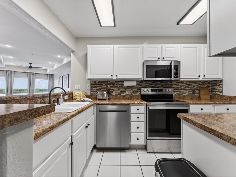KITCHEN
