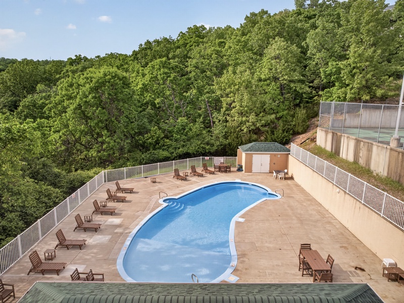 COMPLEX POOL