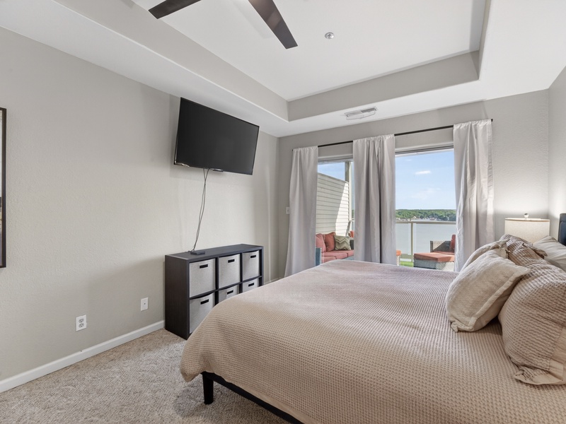 BEDROOM 1 - KING BED