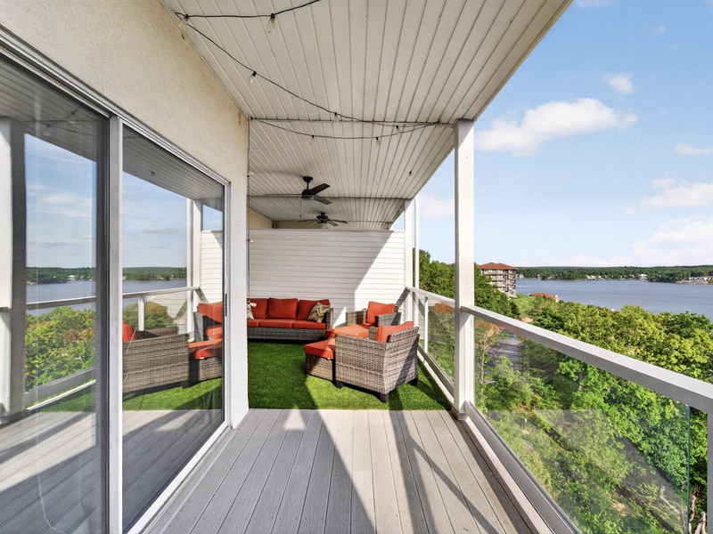LAKEVIEW DECK