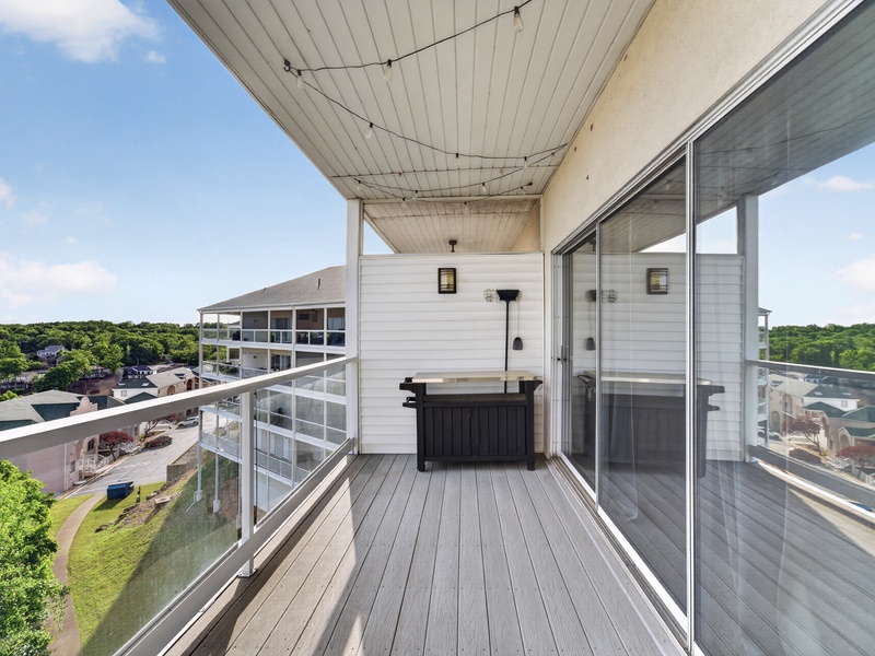 LAKEVIEW DECK