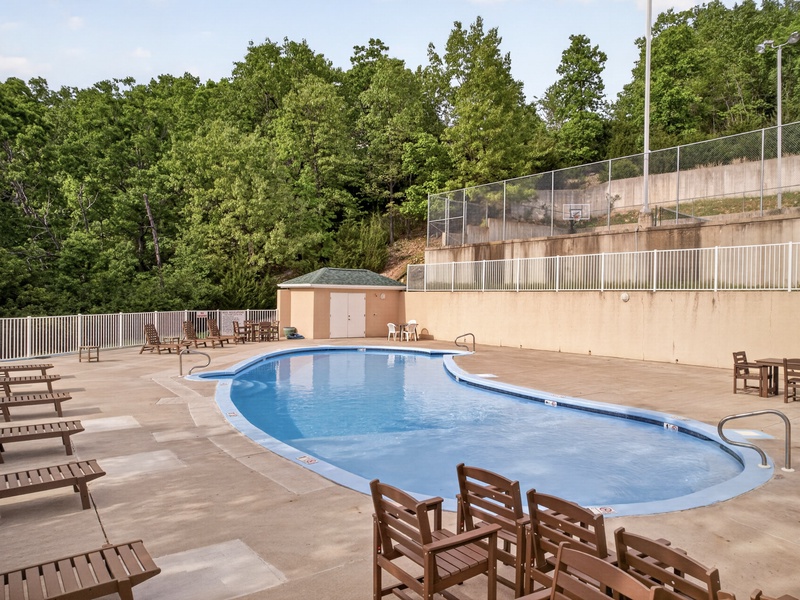 COMPLEX POOL