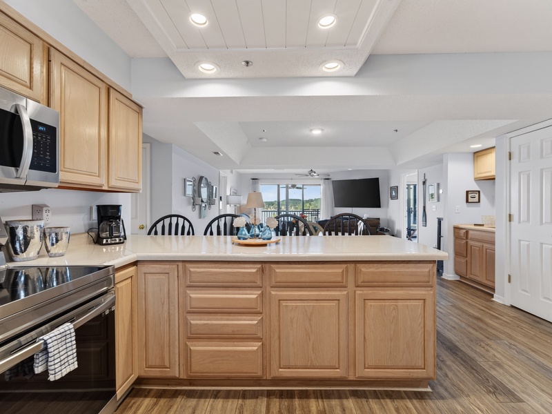 BREAKFAST BAR