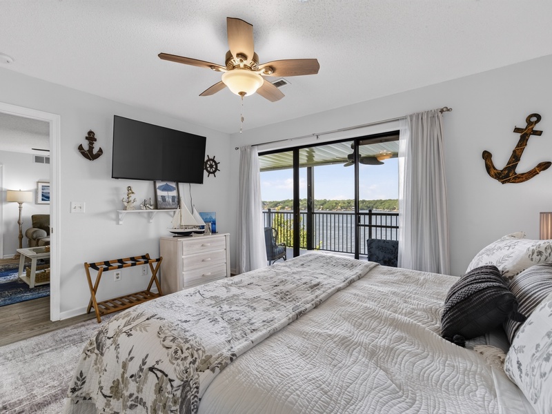 BEDROOM 1 - QUEEN BED WITH LAKE VIEW