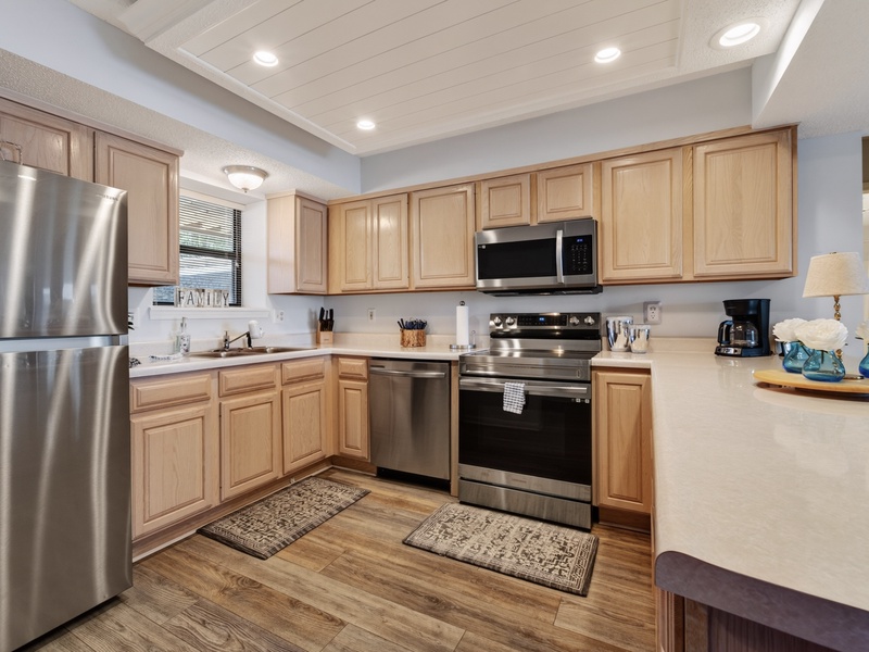 KITCHEN