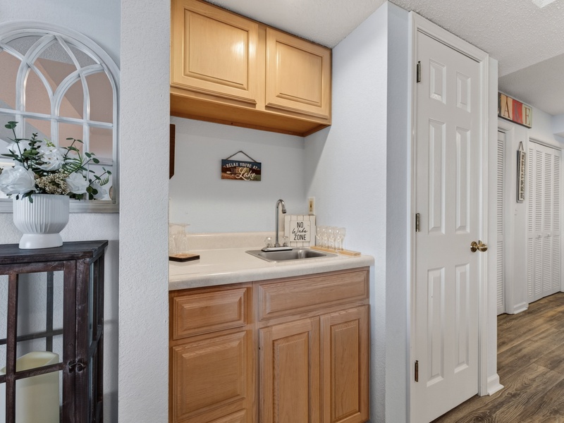 WET BAR