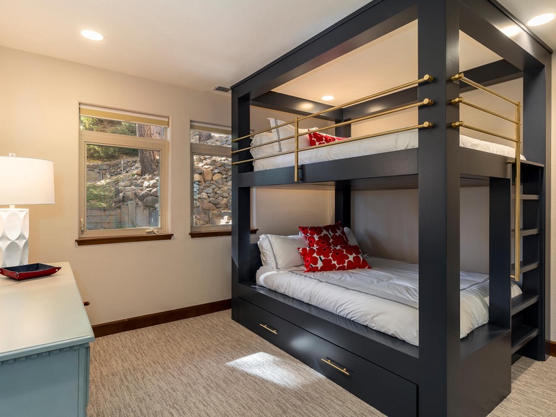 Bunk Room 