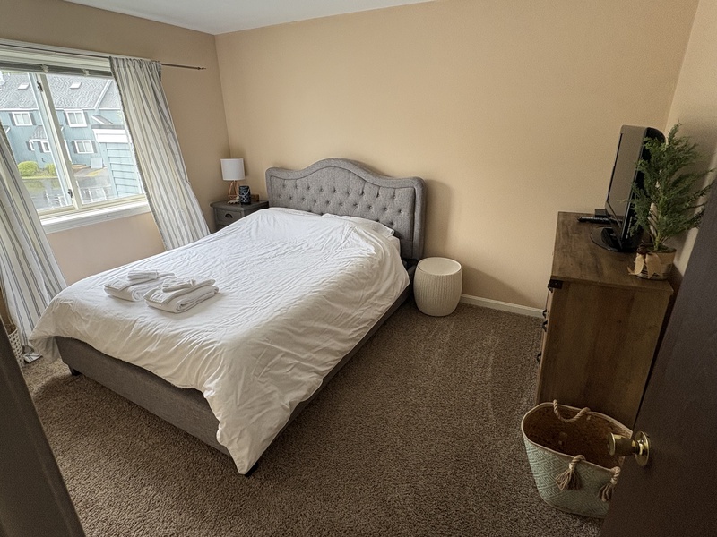 Second queen bedroom
