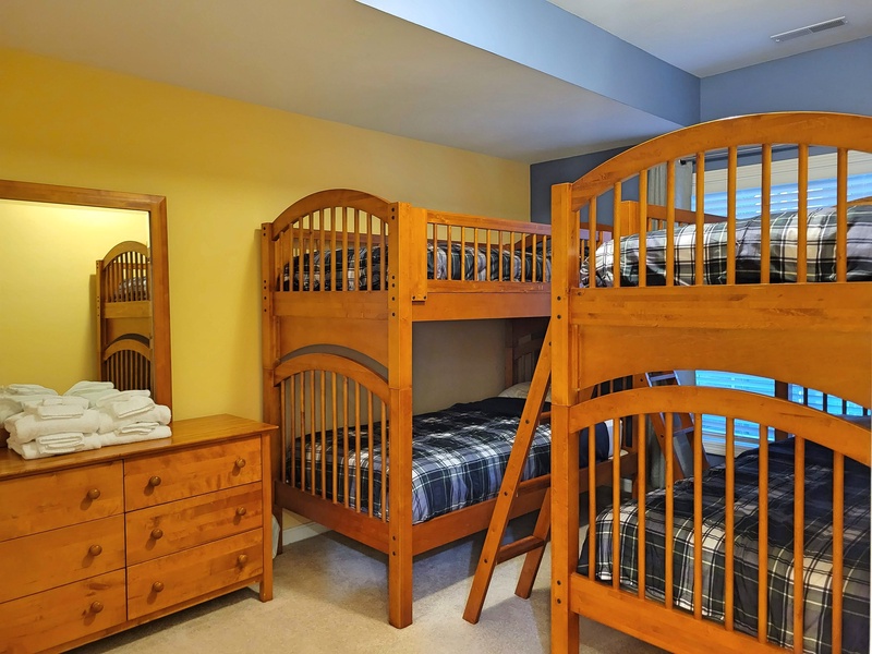 Bunk room for 4