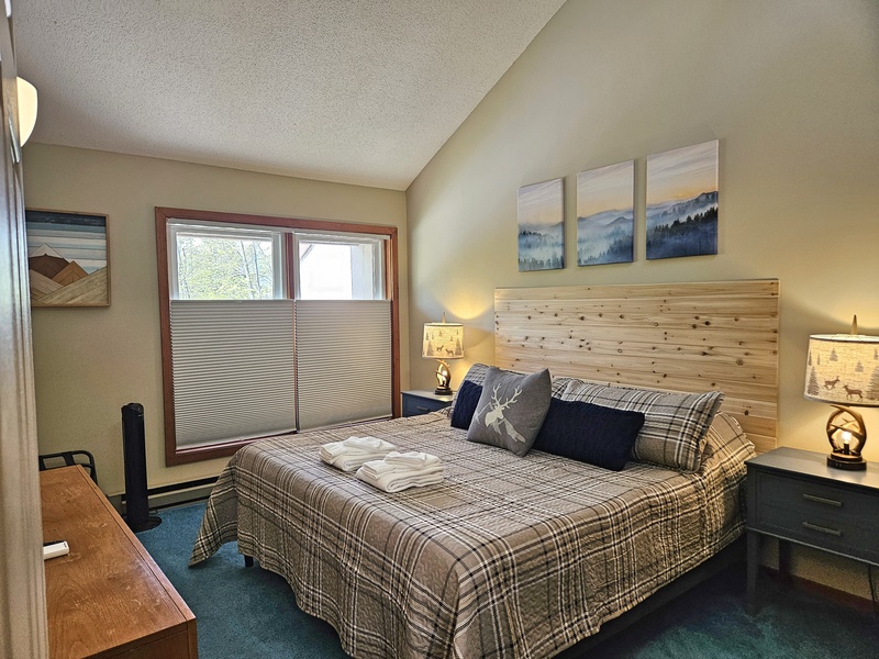 King bedroom from hall