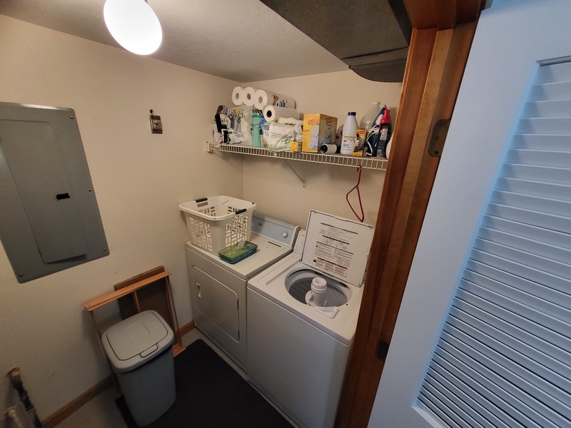 Full Size Washer/Dryer located off of Kitchen