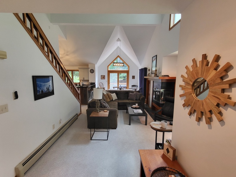 Welcome to Your White Mountain Retreat